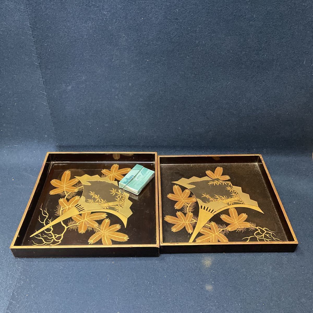 蒔絵木製漆器 当時物 伝統消金粉蒔絵 正方本金手描蒔絵お盆二つセット