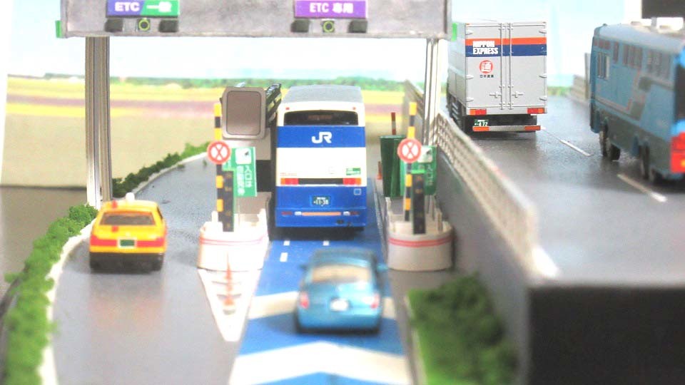 鉄道模型　高速道路　1/150 ジオラマ　ストラクチャー ジオラマ 150分の1 Nscale 高速道路の料金所を模型化 - □ Yahoo