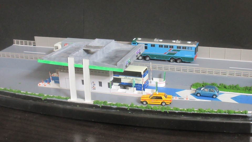 ジオラマ 150分の1 Nscale 高速道路の料金所を模型化 - □ Yahoo!