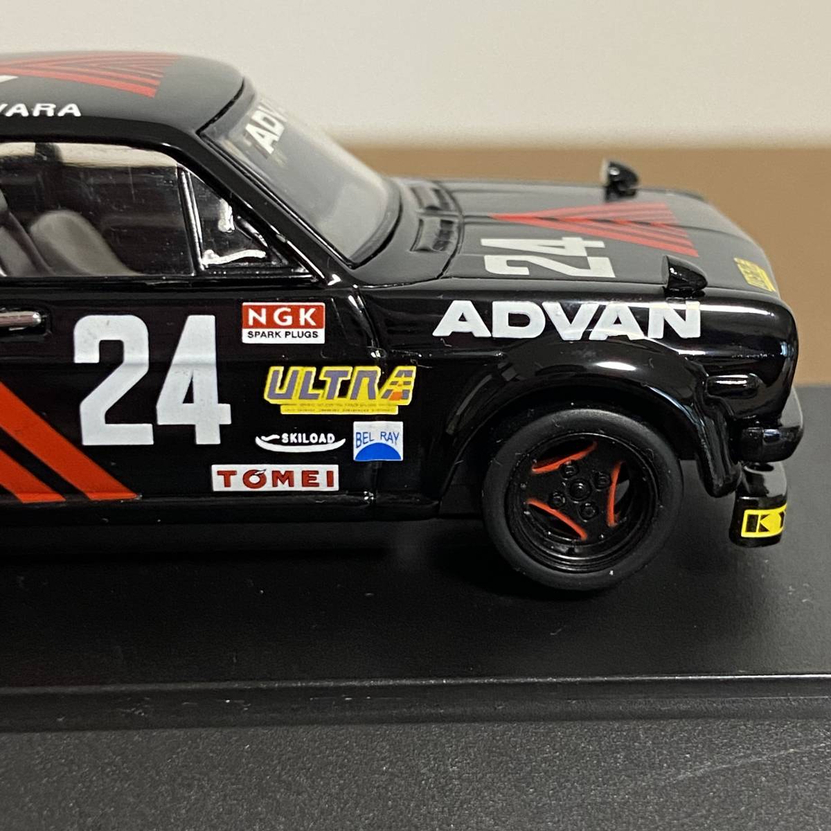 1円スタート!! ピットロード 1/43 ミニカー TSアドバン 東名サニー 24