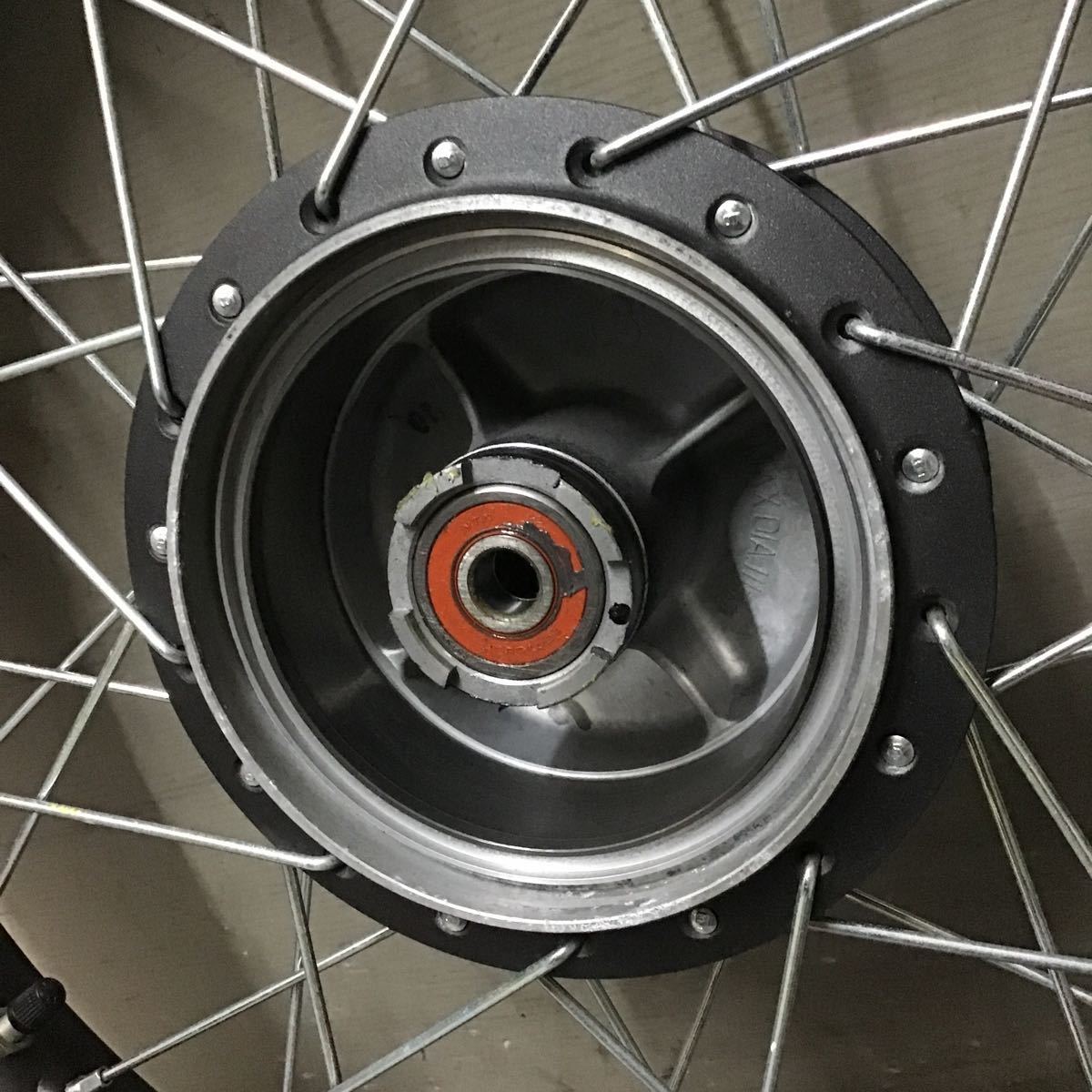 t2-9 ホンダ クロスカブ110 JA45 フロントホイール タイヤ セット 走行 