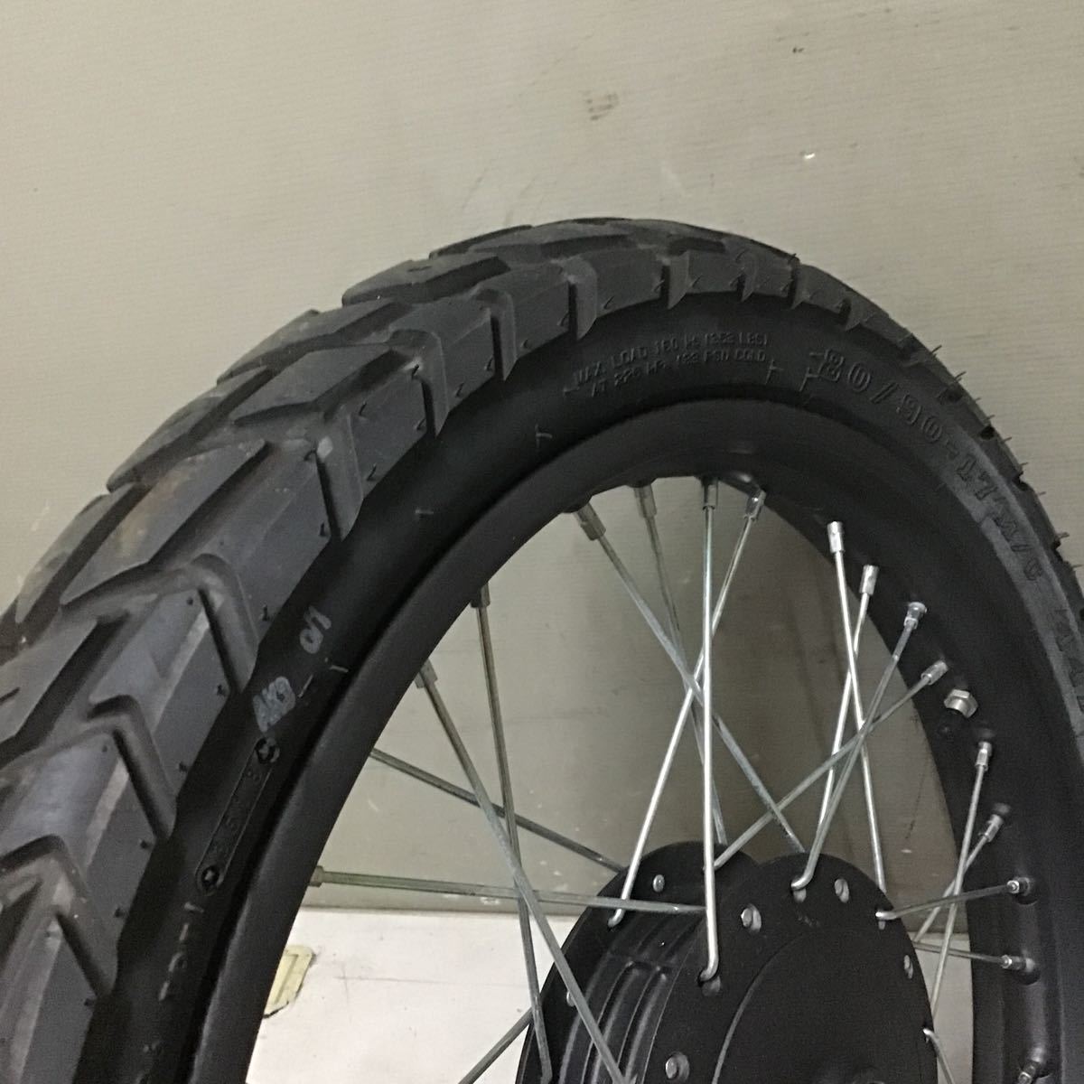 t2-9 ホンダ クロスカブ110 JA45 フロントホイール タイヤ セット 走行