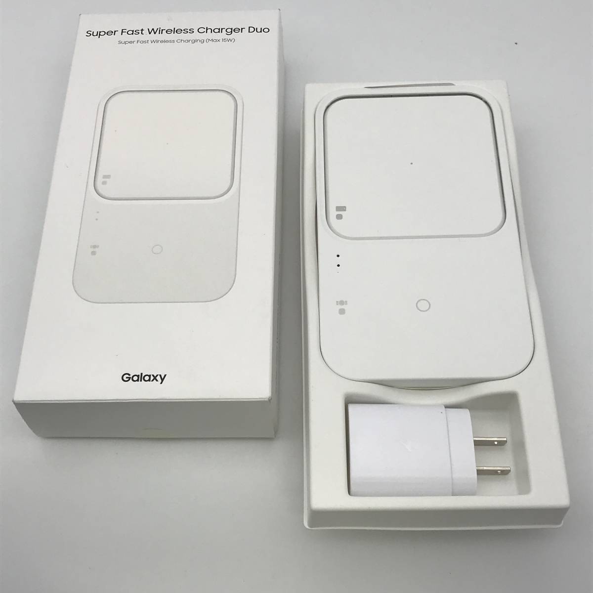 サムスンSUPER FAST WIRELESS CHARGER DUO 未使用品 サムスンSUPER FAST WIRELESS CHARGER DUO 未使用品