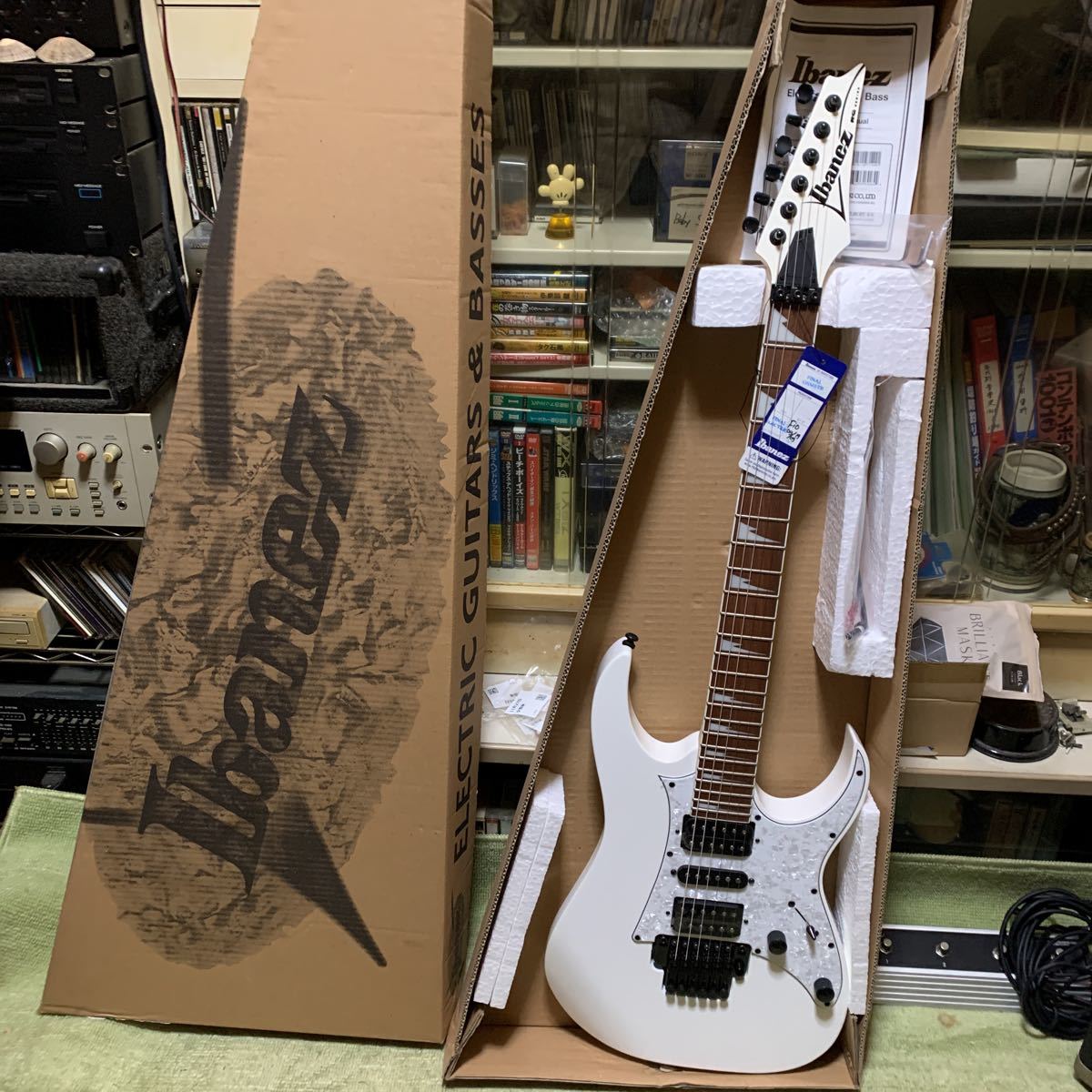 Ibanez RG350DXZ White アイバニーズ