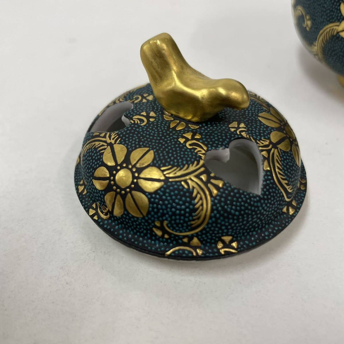 ○A 九谷焼 仲田錦玉 青粒鉄仙唐草紋 香炉 茶道具 完品 香道具 香炉 共 