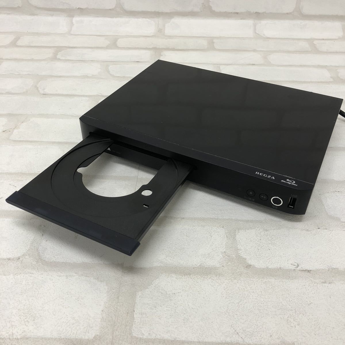 T■ TOSHIBA 東芝 REGZA レグザ BDプレーヤー ブルーレイディスクプレーヤー DBP-S500 2020年製 映像機器 本体のみ 通電確認済_3