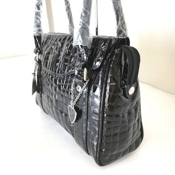 新品 COCCO FIORE 牛革ショルダーバッグ マルチカラー