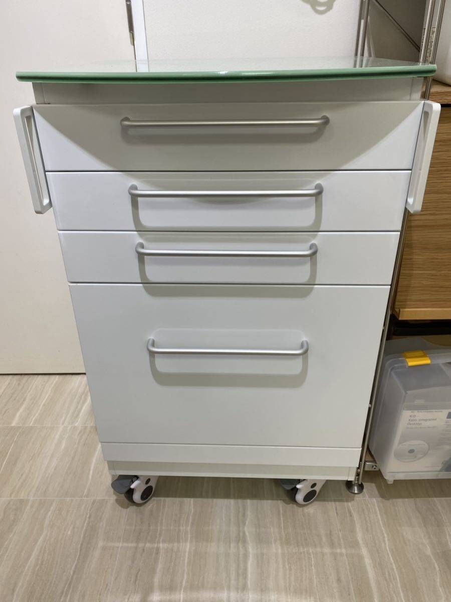 開封のみ　歯科　スチールキャビネット モービル　移動式キャビネット　ガラス天板