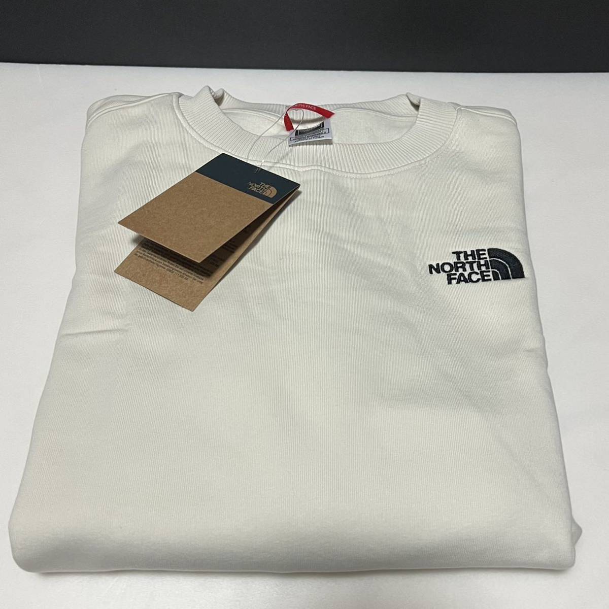 新品 THE NORTH FACE ノースフェイス スウェット ロゴ 刺繍 ESSENTIAL SWEATSHIRTS エッセンシャル スウェット トレーナー ユニセックス