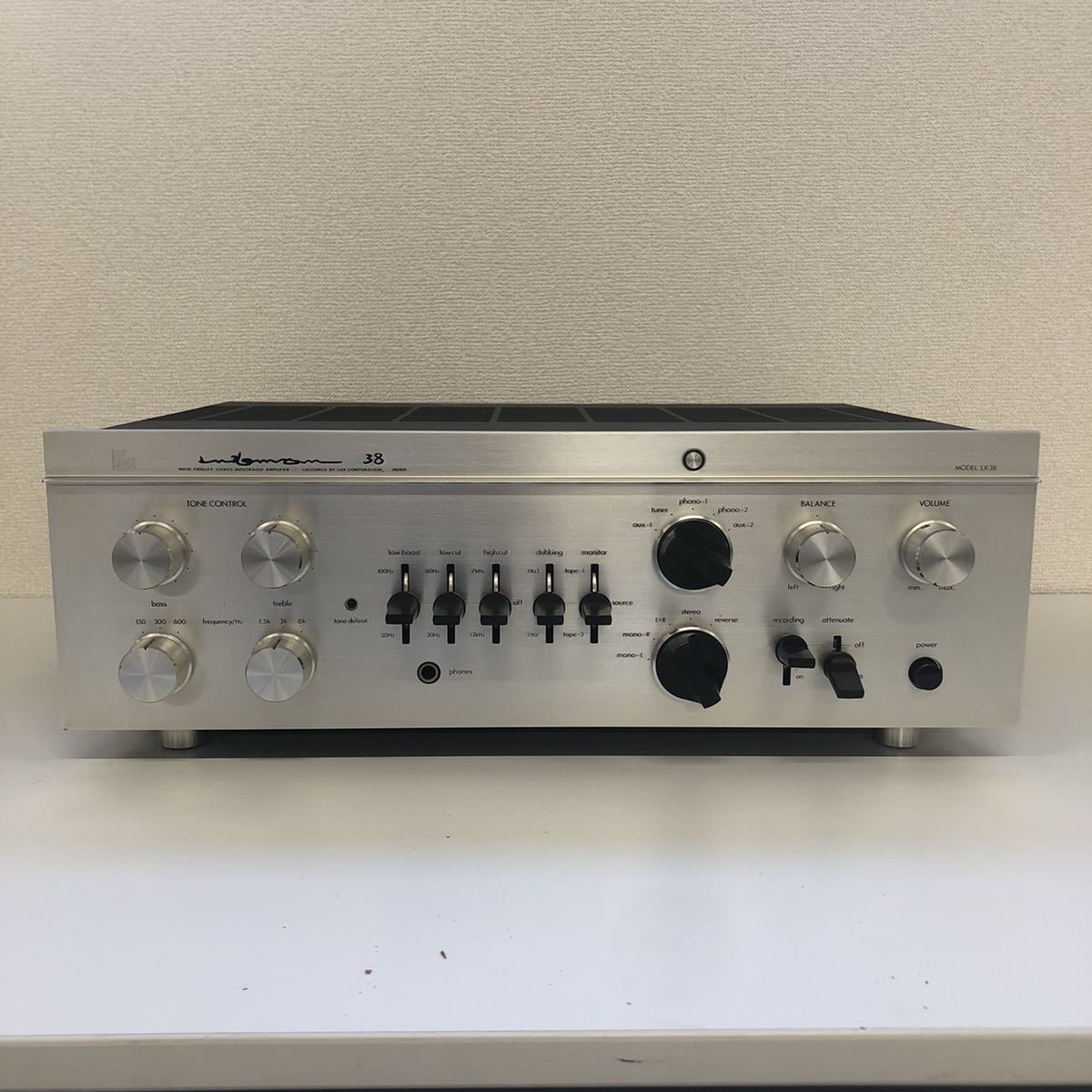 Hd4 sa) Luxman LX38 プリメインアンプ 通電 ジャンク ラックスマン