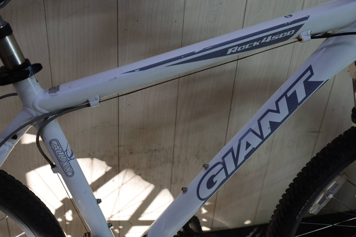 GIANT ROCK 4500 XXS 320 タイヤサイズ26×2 21段変速