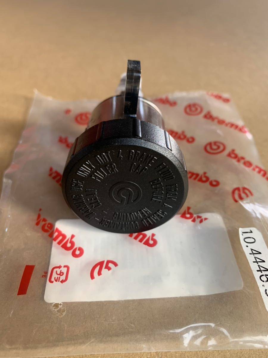 オイルタンク brembo S15Bタイプ 小 ブレンボ タンク | オイルタンクステー 10.4446.53 S15B ブレンボ用プロトオリジナルパーツ brembo(ブレンボ) スモークグレー 黒 取出し ラフ＆ロード