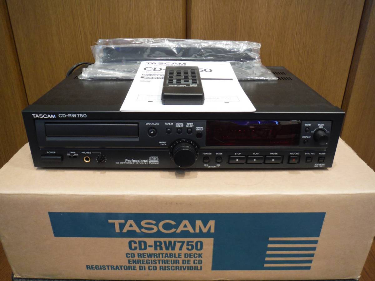 TASCAM CD-RW750 タスカム CDレコーダー 美品！ CD-RW750 TASCAM 業務