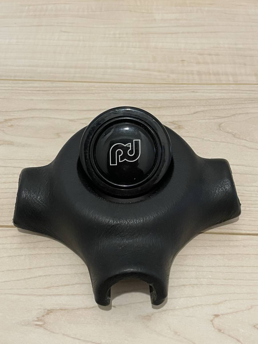 momo ポルシェデザインステアリング