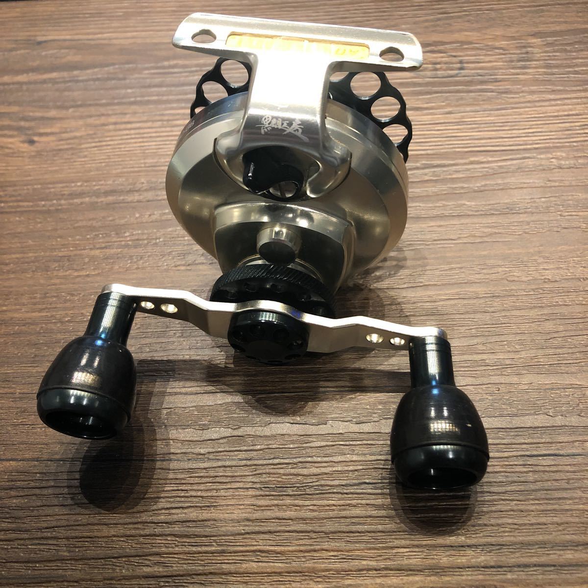 送料込み　黒鯛工房　アスリート　リール　右巻き　黒鯛