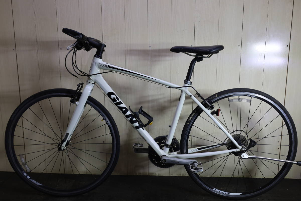 現行美品！GIANT ESCAPE RX 700C アルミ 24速 470mm WHITE色 クロス 