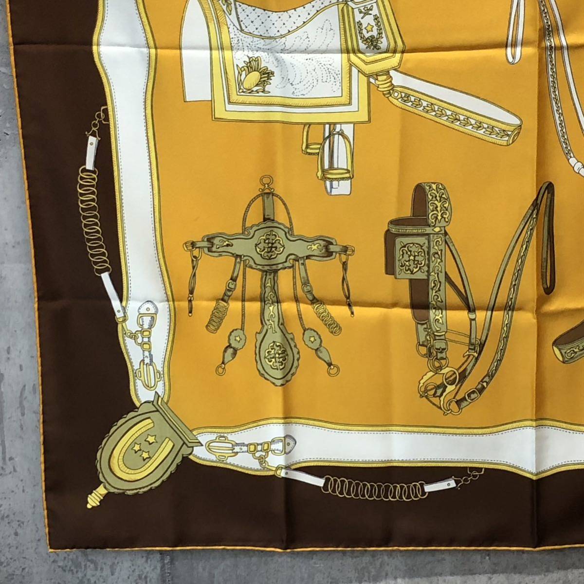 HERMES エルメス スカーフ カレ90 馬具 シルク ブラウン ヴィンテージ