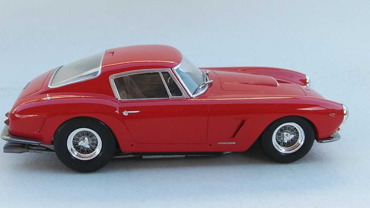 グンゼ産業 ハイテク フェラーリー 250GT SWB 1/24 【公式通販】