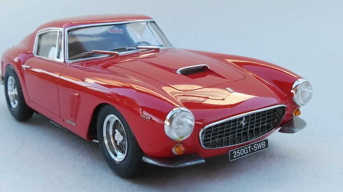 グンゼ産業 ハイテク フェラーリー 250GT SWB 1/24 【公式通販】
