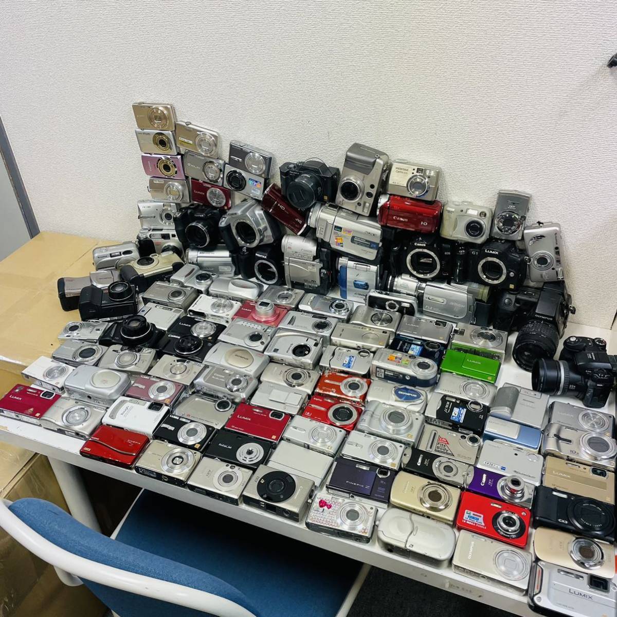 ジャンク デジカメ コンデジ 106個 大量まとめ Nikon Canon Ricoh