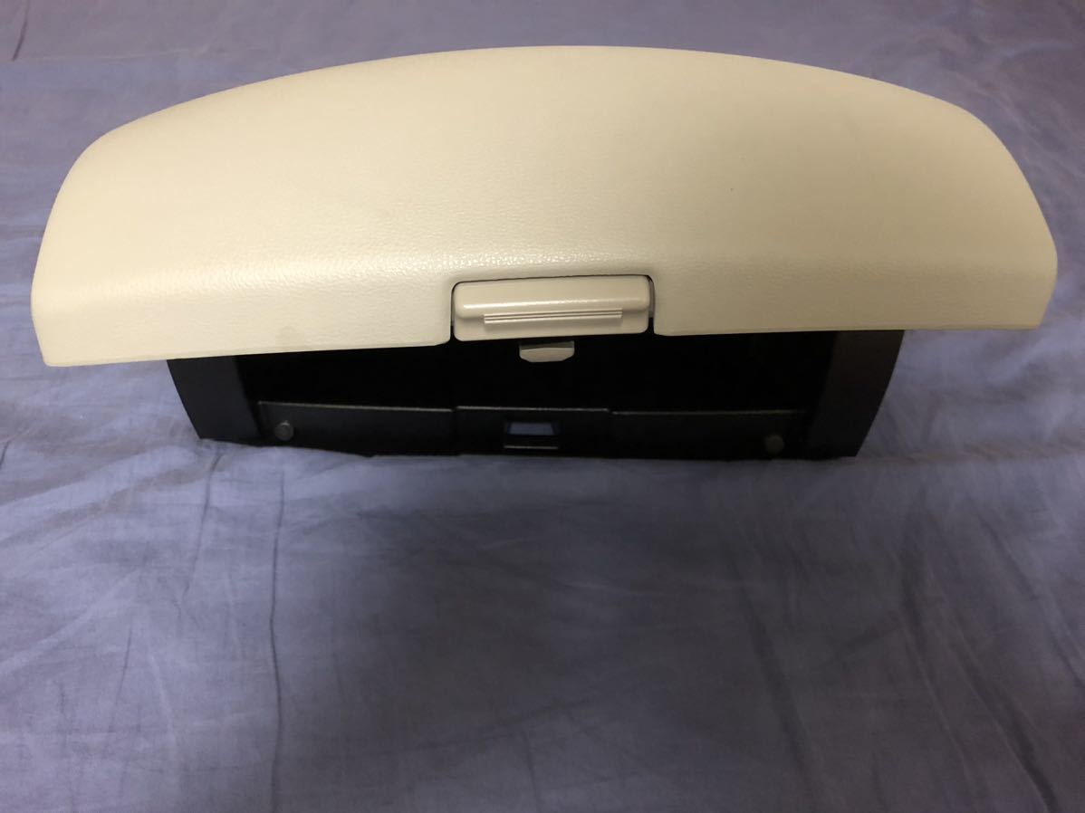 マーチ K13 上側 上 k13 0 送料込み 日産 K13 マーチ グローブボックス