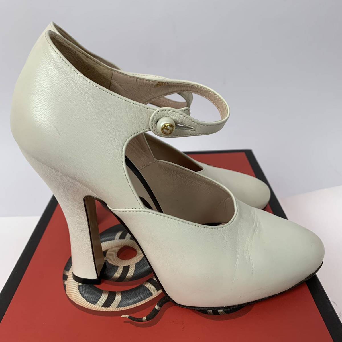 t276 GUCCI グッチ 2016 レザーパンプス パール ホワイト 37 