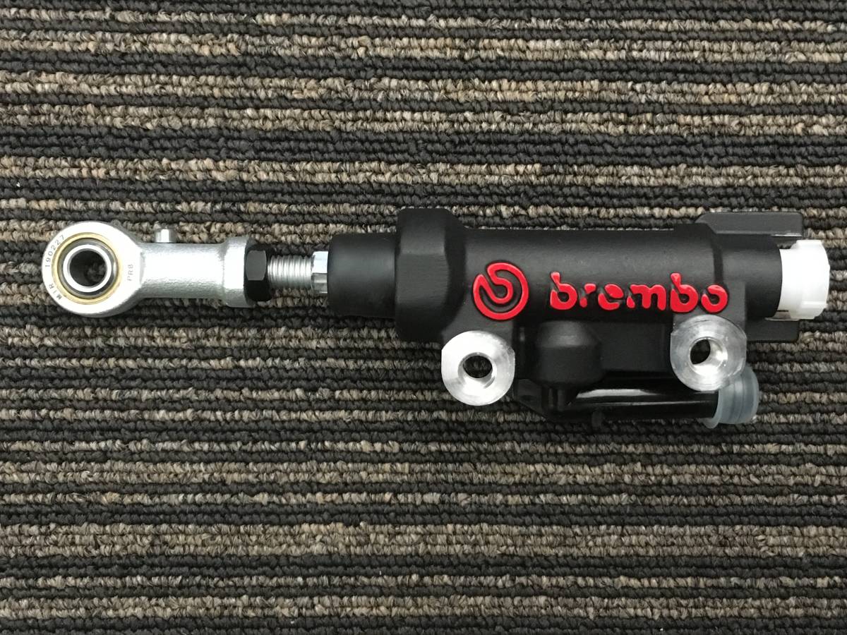 新品　ブレンボ　ピロボール付き ブラックアルマイト　赤文字 リヤ ブレーキマスター13パイ　ZRX1100 ZRX1200Ｒ ZRX1200ダエグにボルトオン