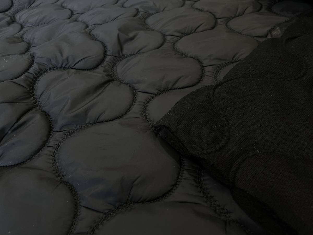 [Import][在庫8]1M●A324 高級タフタ刺繍キルティング生地 黒（裏ニット）TEX-LUIS イタリア製(幅140cm)