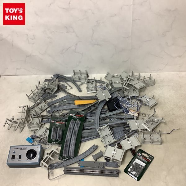 1円〜 訳あり ジャンク KATO等 Nゲージ 20-150 曲線線路 R718-15、20-040 直線線路 62mm、5507 N-600 TCSパワーユニット他