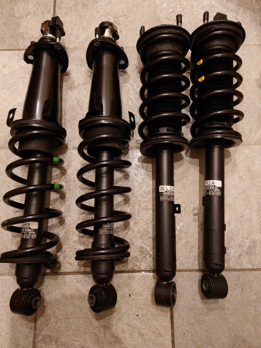 210クラウン アスリート 純正サスペンション AVS 新車外し 230120 