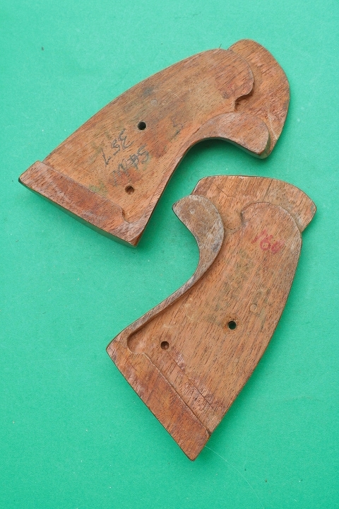 コルトパイソン用コンバットグリップ z225 COLT コルト パイソン