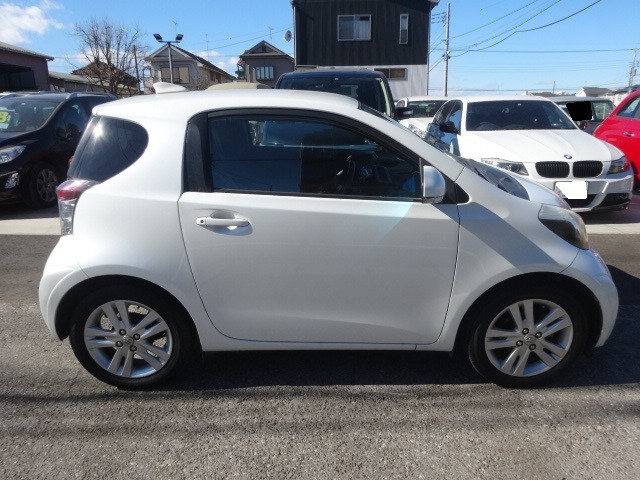 ヤフオク価格！H22 トヨタ iQ ☆車検R5/8まで 130G レザーパッケージ