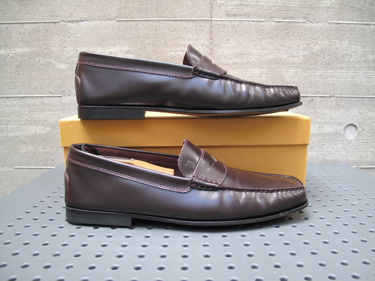 TOD'S 未使用 ドライビングシューズ トッズ ドライビングシューズ