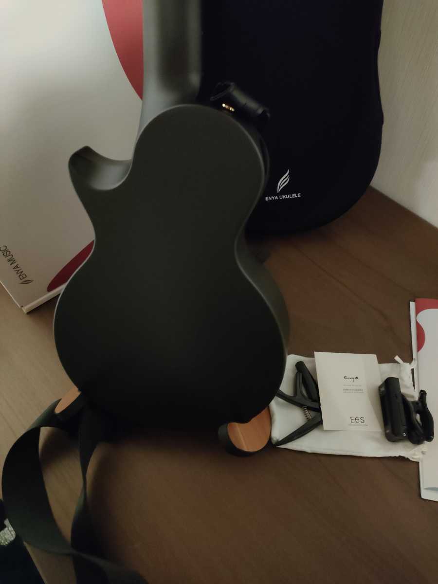 Enya Nova U　エンヤ　コンサートウクレレセット（カーボンファイバー製）