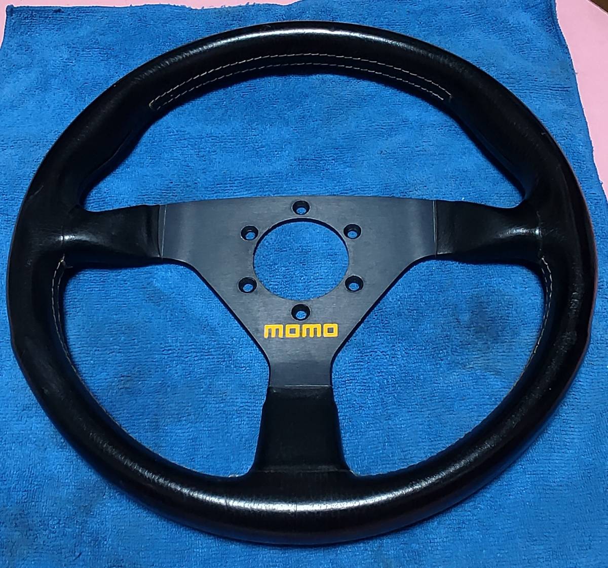 新作入荷，豊富な MOMO モモ VELOCE RACING ヴェローチェ レザー ステアリング ハンドル ホイール イエローステッチ 約32&phi; No1(ステアリング、ハンドル本体)｜売買されたオークション情報、yahooの商品情報をアー ステアリング、ハンドル本体