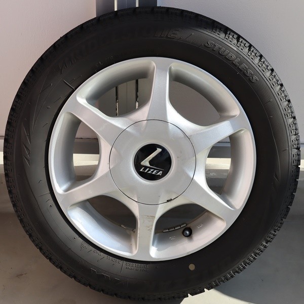 LIZEA 13インチアルミ 4H100，110，114.3mm 4・1/2J+42 2019年製 ブリヂストン BLIZZAK VRX 155/65R13 スタッドレスタイヤ 4本セット 2026年最新Yahoo!オークション -ディッシュ 114.3の中古品
