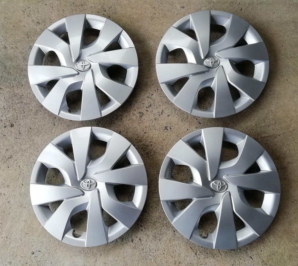 ヴィッツ 　 KSP130 ホイールキャップ トヨタ純正 14インチ 　4枚セット　美品　