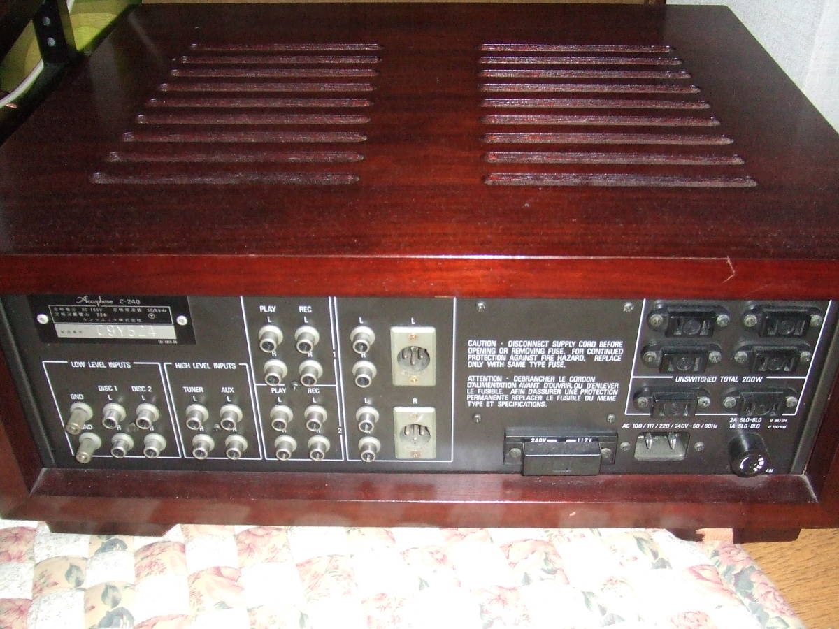 アーキュフェーズ製☆プリアンプ☆C-240 C-240 Accuphase プリアンプ
