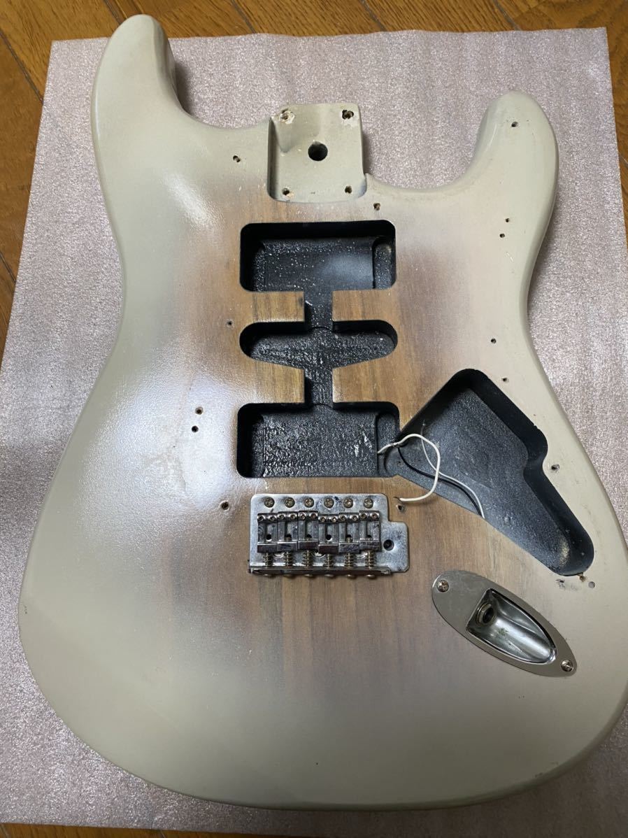 ジャンク】ストラトタイプ エレキギター ボディ ネック
