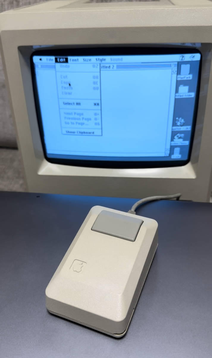 希少・美品 Apple Macintosh Plus用マウス M0100 希少・美品 Apple