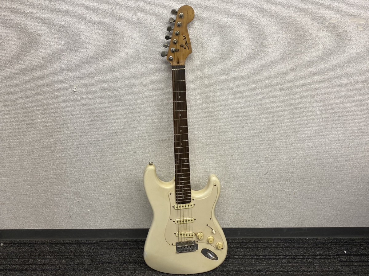 A2　Squier by Fender　スクワイア　STRATOCASTER　ストラトキャスター　エレキギター　ヴィンテージ　ホワイト系　白　弦楽器　現状品