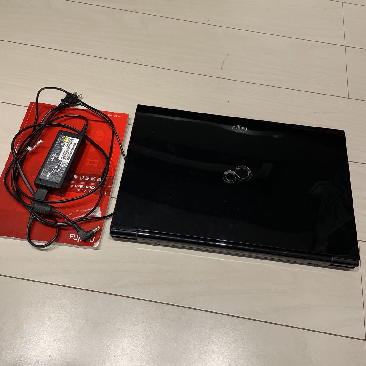 部品取りに ジャンク FUJITSU LIFE BOOK AH45/K (HDDなし、キーボード