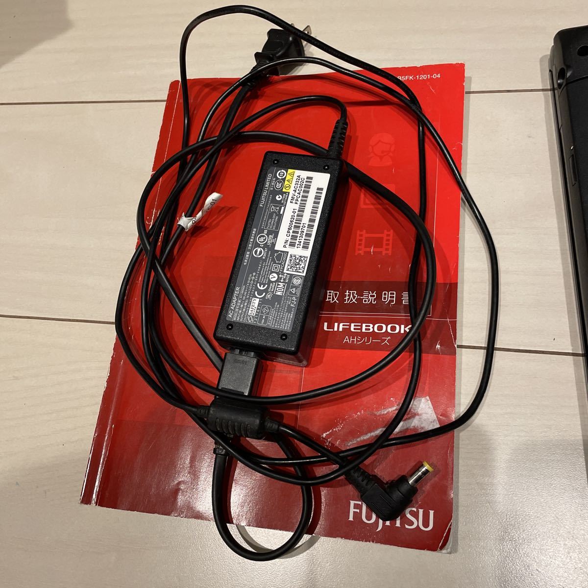 部品取りに ジャンク FUJITSU LIFE BOOK AH45/K (HDDなし、キーボード