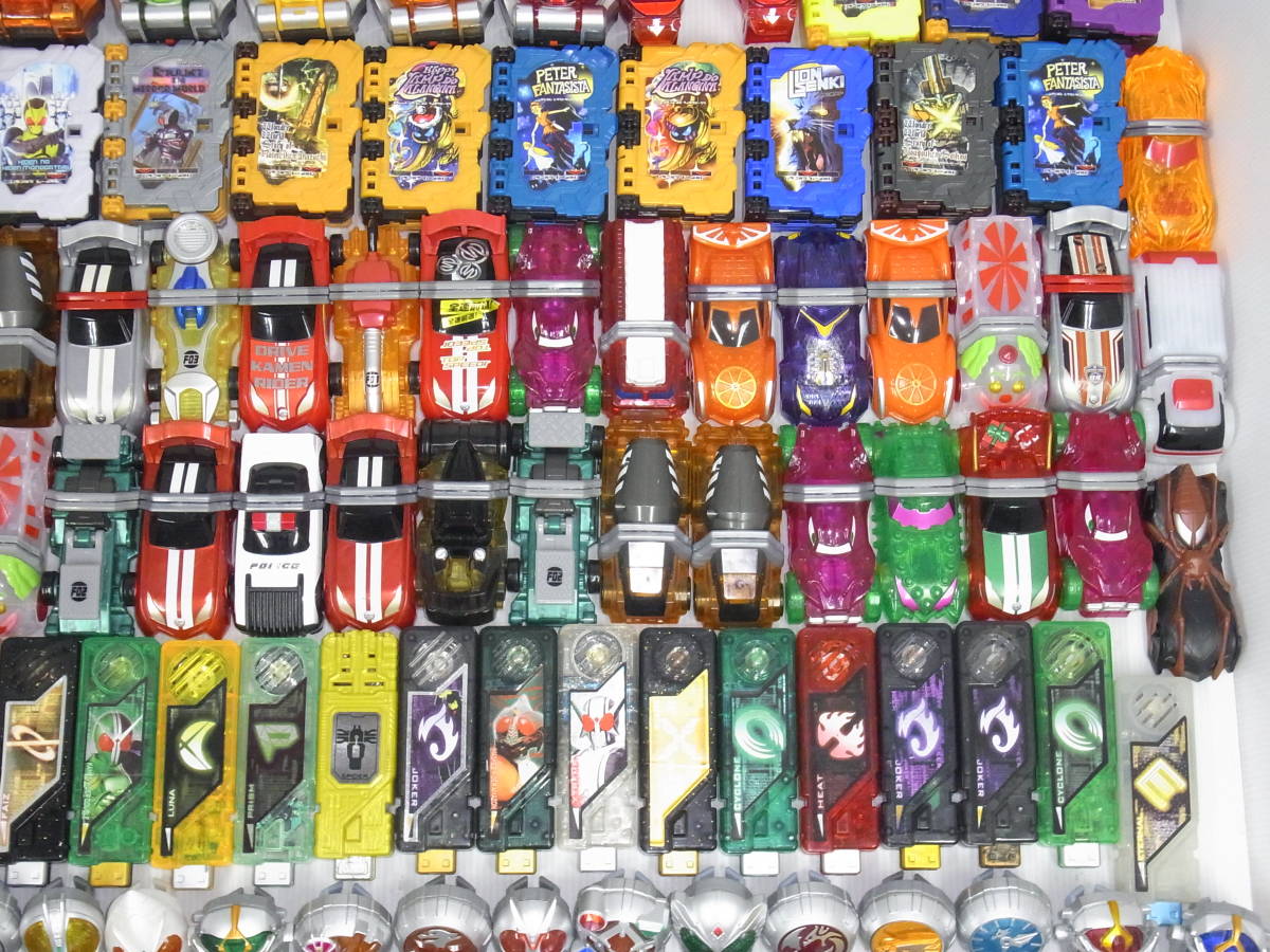 仮面ライダーゴースト　ゴーストアイコン　鎧武　ロックシード　大量まとめ売り 仮面ライダーゴースト ゴーストアイコン 鎧武 ロックシード 大量まとめ