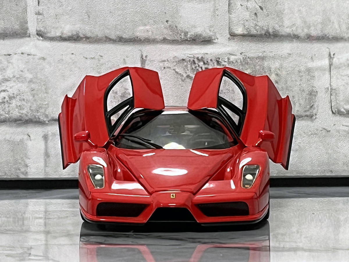 Hot Wheels】1/18 ENZO Ferrari (RED) ホットウィール エンツォ