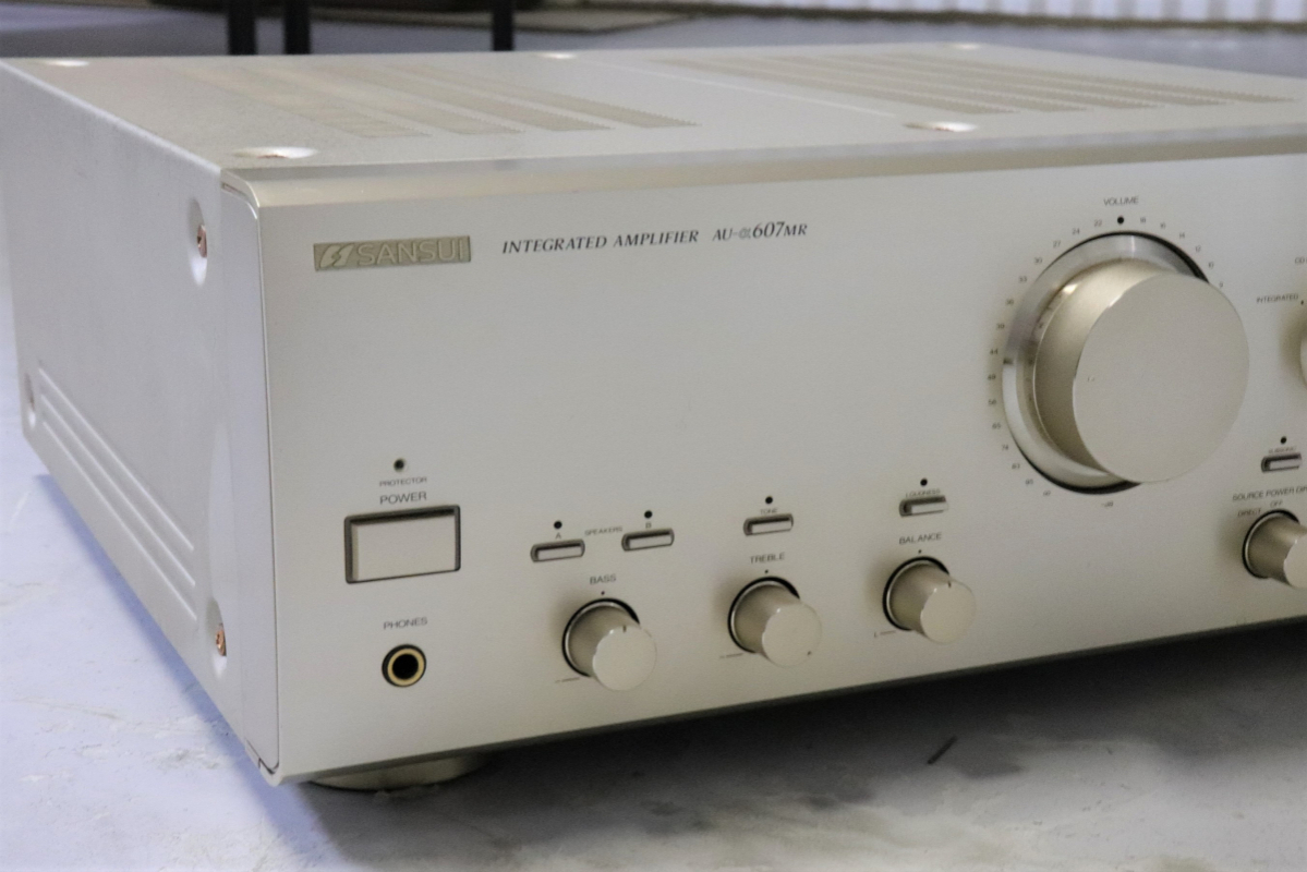 極上の響きに解像感！SANSUI AU-α607MR プリメインアンプ インテグレー