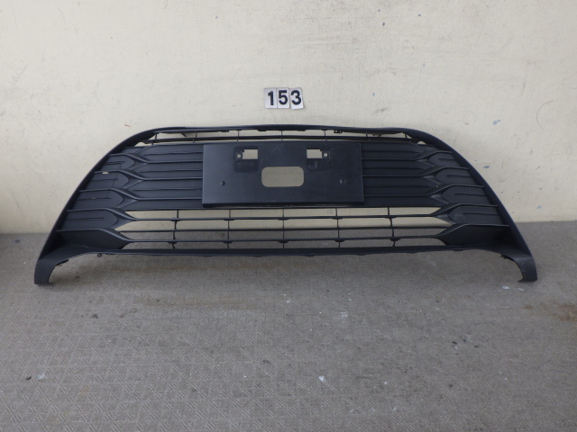 KSP130/NCP131/NSP135 ヴィッツ 後期 フロントバンパー ロアグリル 53112-52500