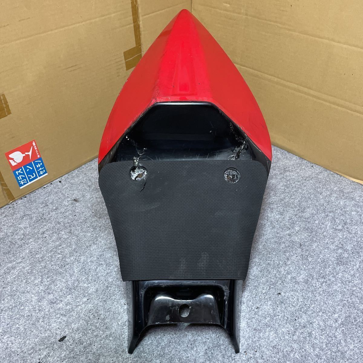 bee houseビーハウス製、NSRミニ，50用シートカウル中古品、 NSF100