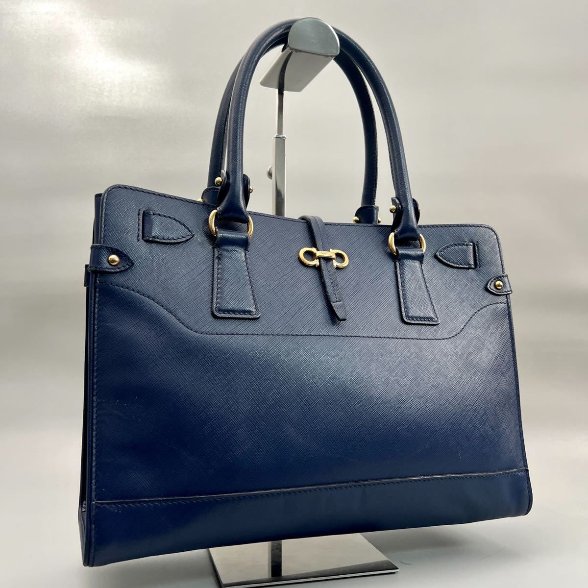 1円〜 Salvatore Ferragamo サルヴァトーレフェラガモ サフィアーノ