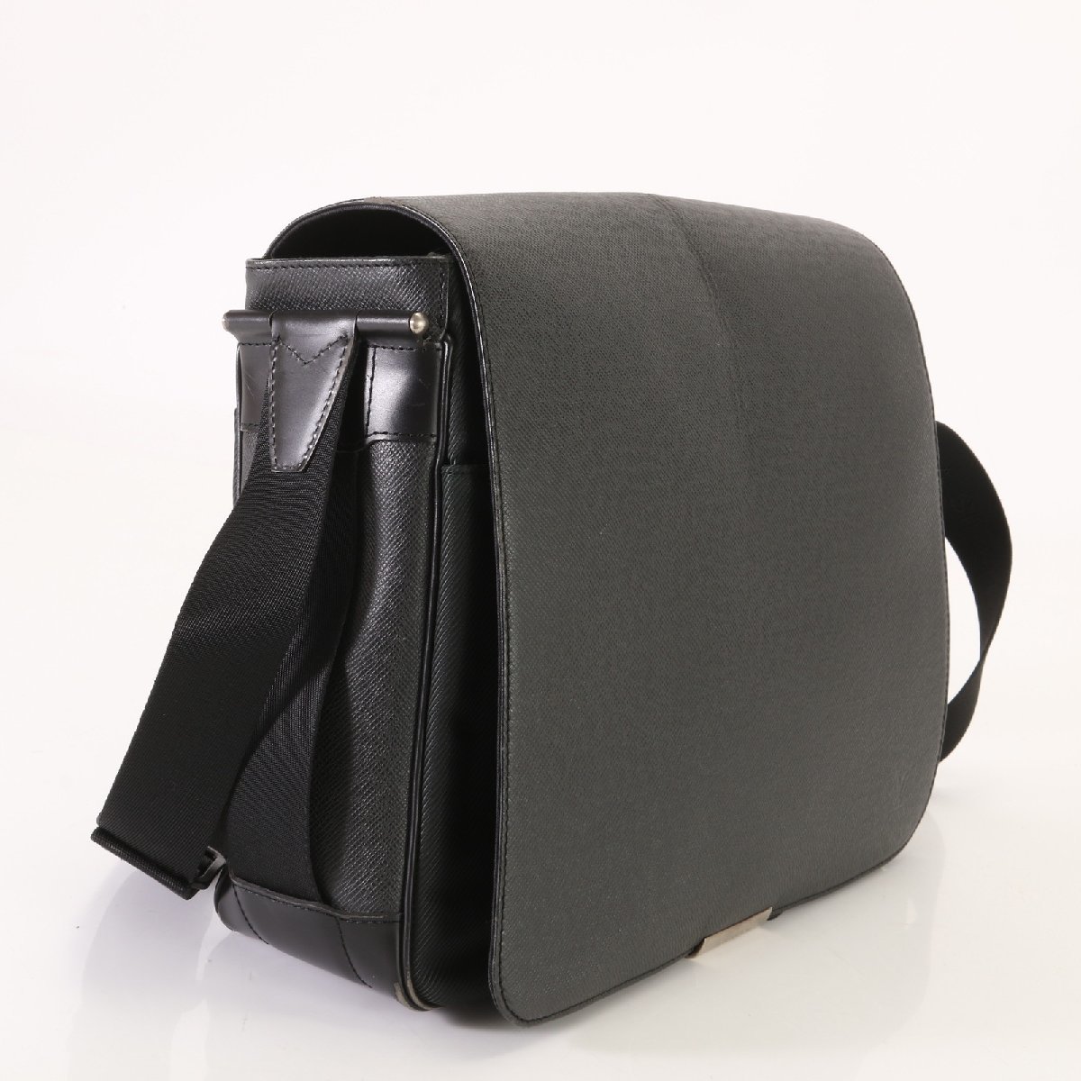 1円□極美品□ヴィトン□タイガ レザー□ヴィクトール□M30142